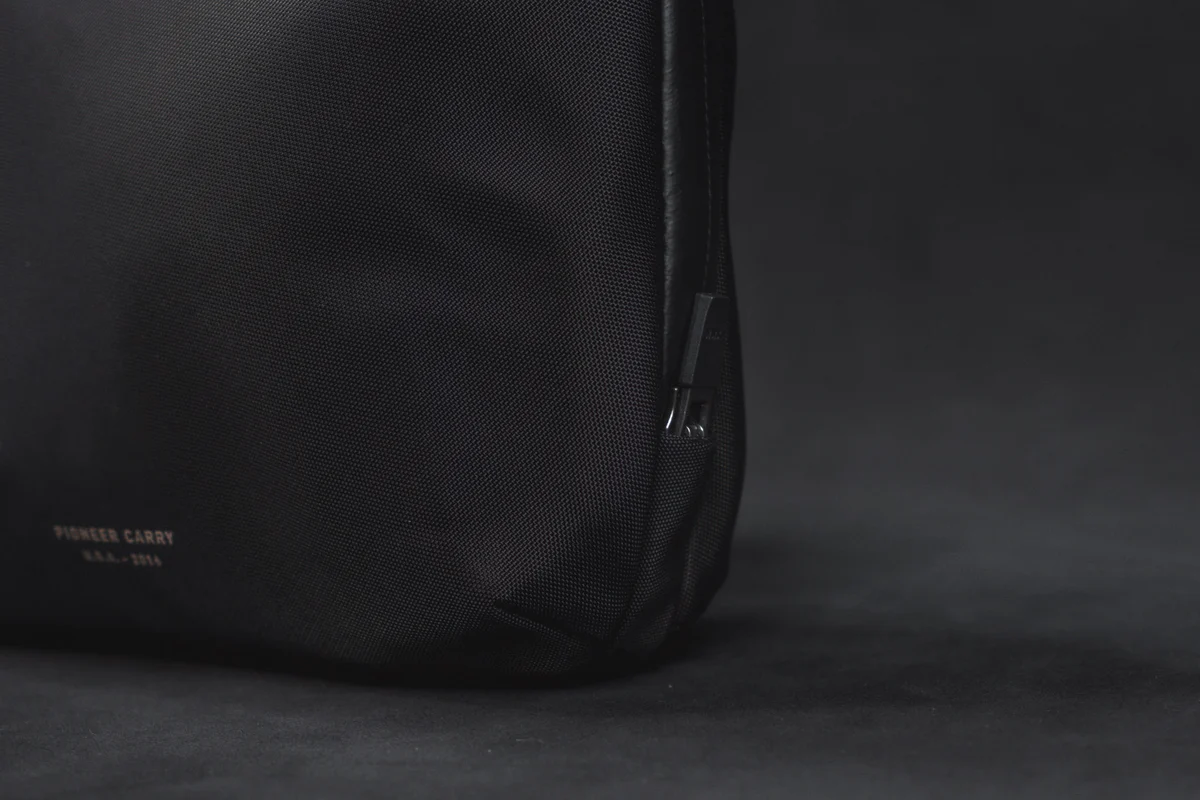 Pioneer Carry Global Pouch｜防水性：ロッキングYKKアクアガードジッパー