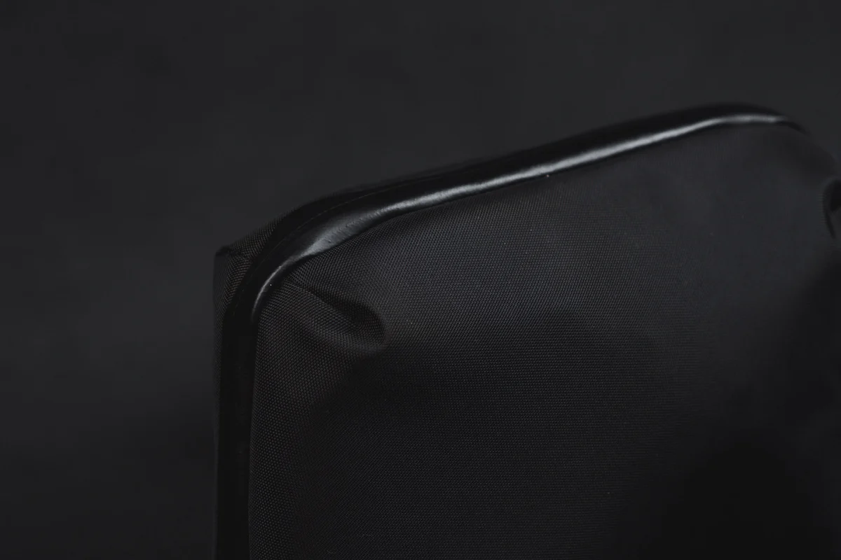 Pioneer Carry Global Pouch｜防水性：ロッキングYKKアクアガードジッパー