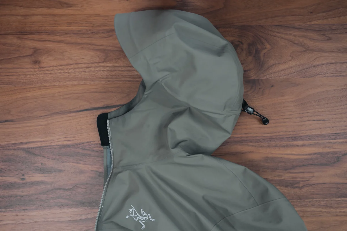 ARC'TERYX ベータジャケット|フード