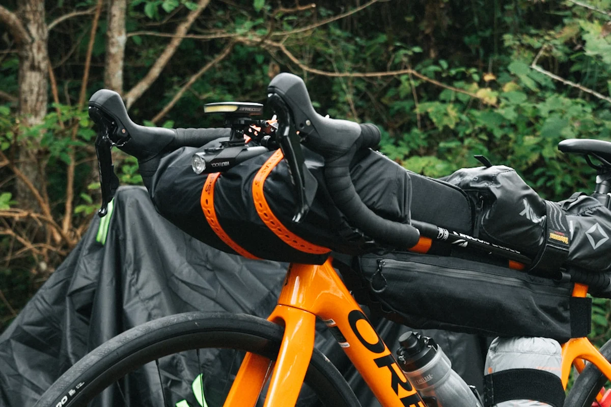 バイクパッキング装備|サドルバッグ:TOPEAK 8L