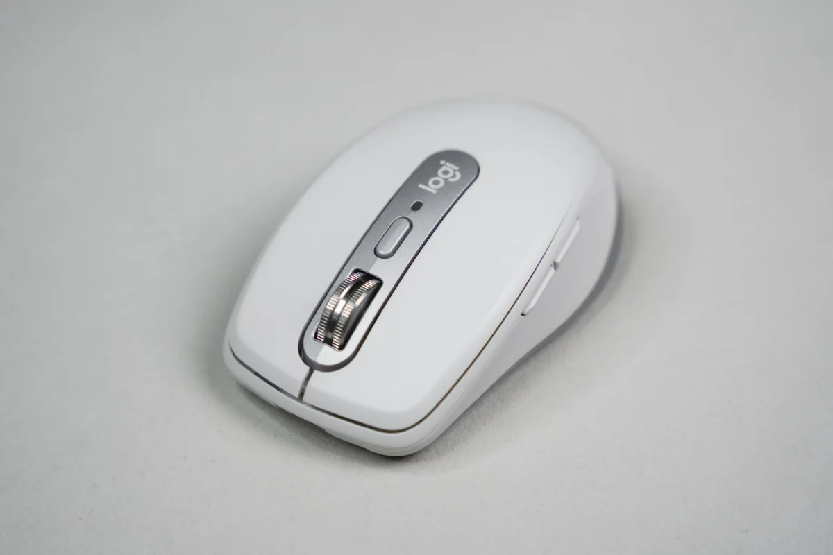 ロジクール MX Anywhere 3|使い続けたくなる質感の高さ・快適性