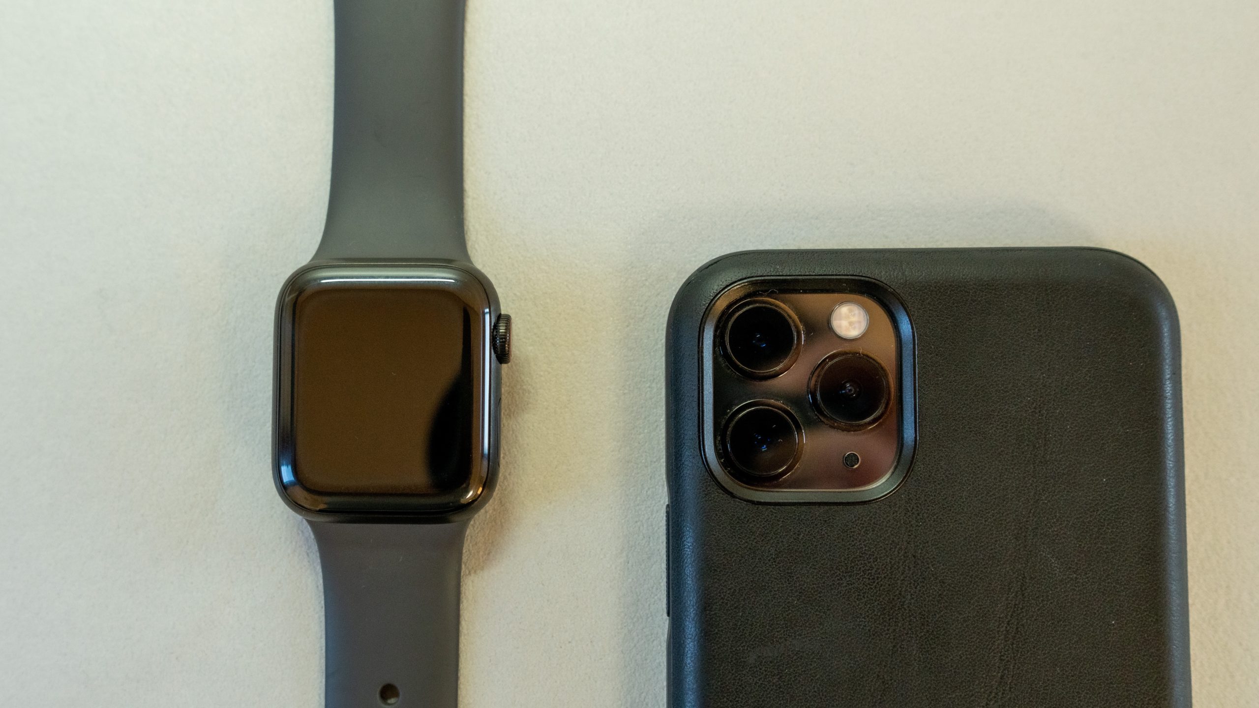 Apple Watch 5とiPhone 11Pro