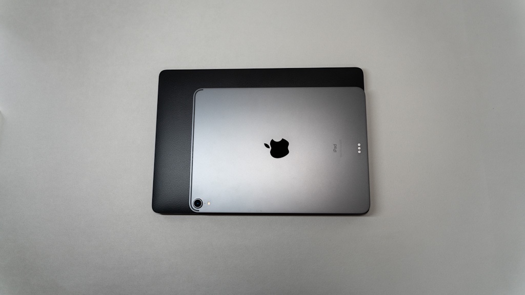 【MacBookかiPad Proか】 1台だけ買うとしたらどっち？違いや使い分けを比較！