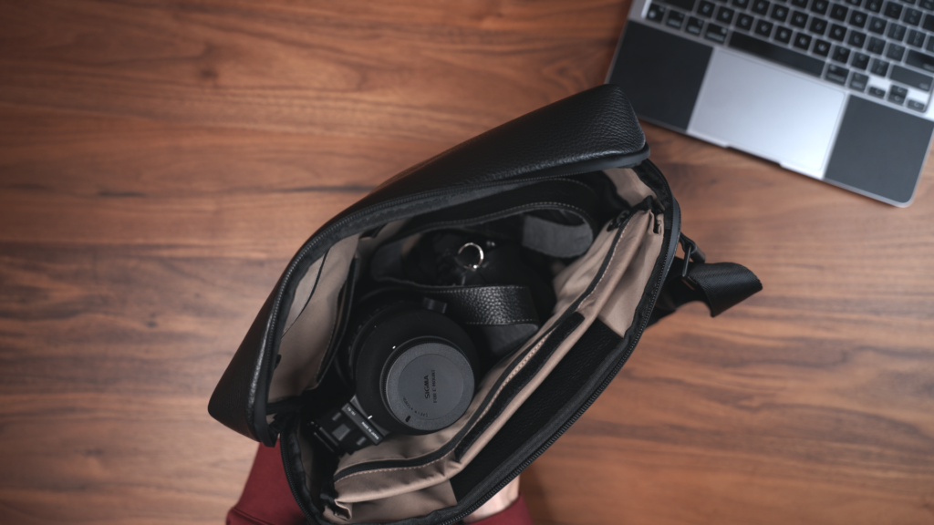 GRAMS28 171 Laptop Sling|収納例