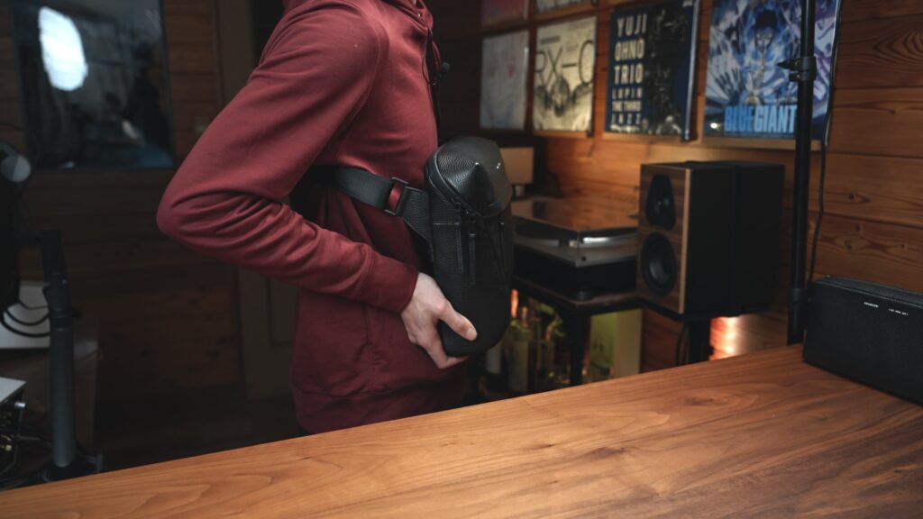 GRAMS28 171 Laptop Sling|着用感