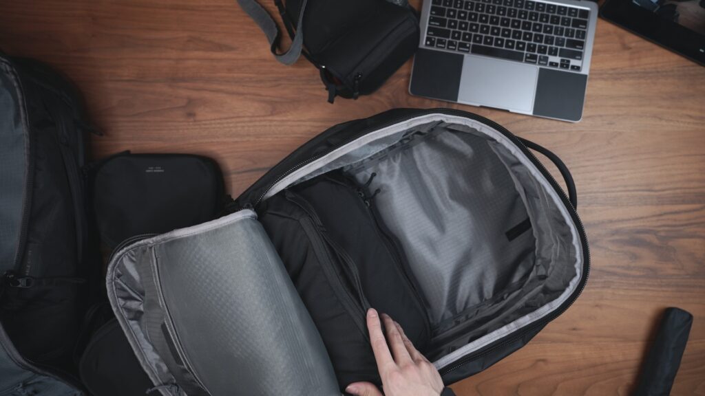 ABLE CARRY Max Backpack 2025|収納イメージ(Cubes)