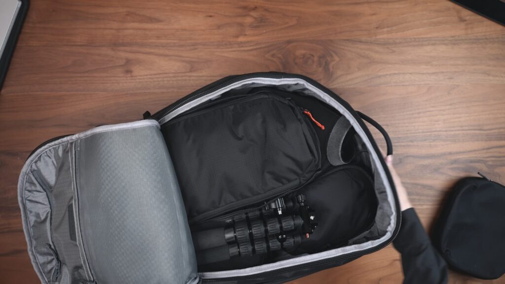 ABLE CARRY Max Backpack 2025|収納イメージ(カメラギア)