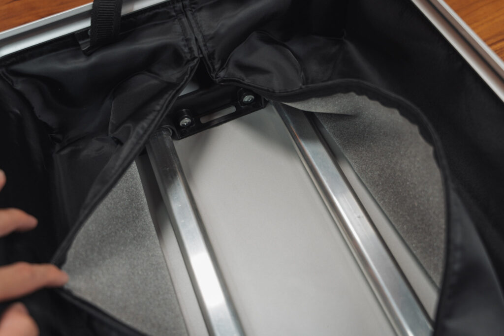 Magne Suitcase｜内観構造