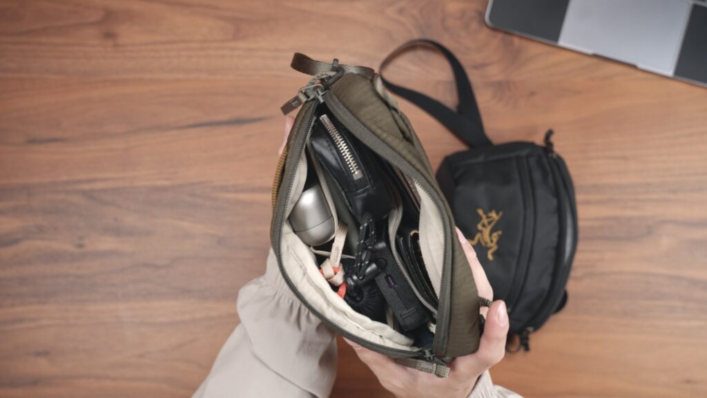 Core Sling Mini｜広い開口部